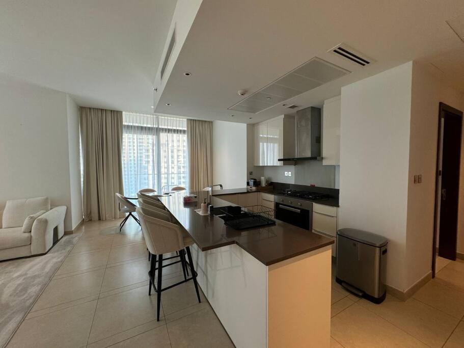 Lux 2Br In Marina Gate With Stunning Views Apartment Dubai Luaran gambar